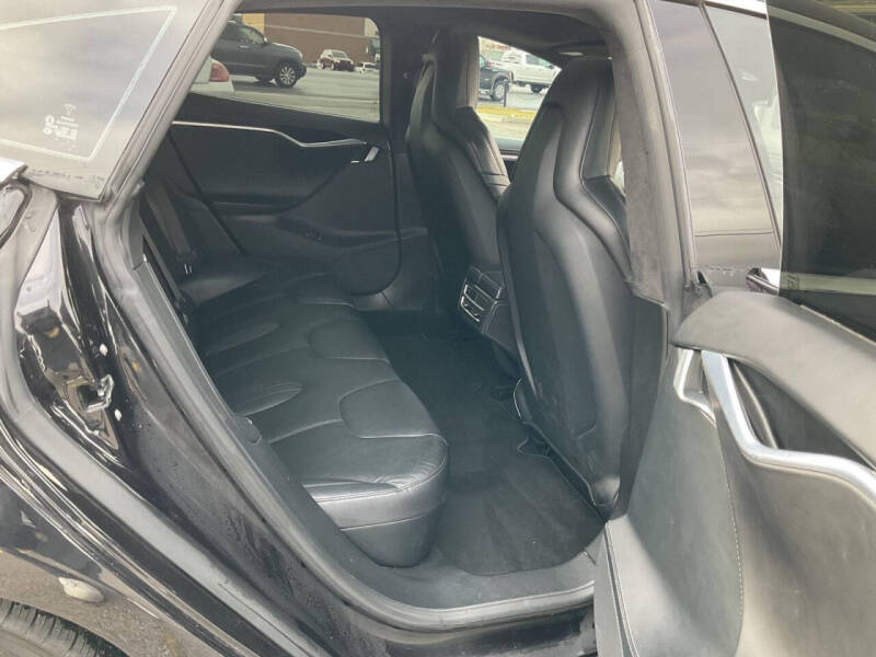 2016 Tesla Model S 70D