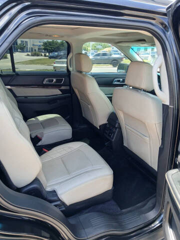 2017 Ford Explorer Platinum