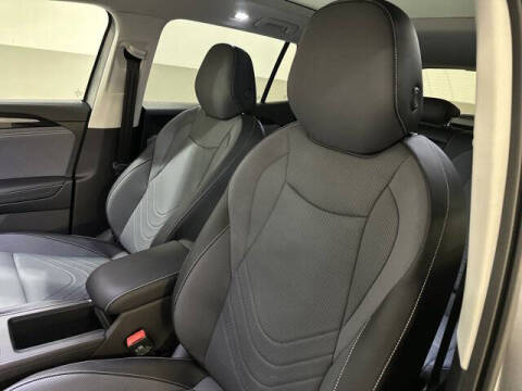 2025 Volkswagen Tiguan SE 4Motion