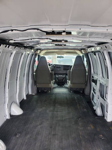 2021 Chevrolet Express 2500