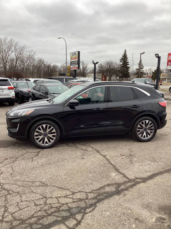 2020 Ford Escape SEL