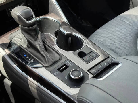 2022 Toyota Highlander Platinum