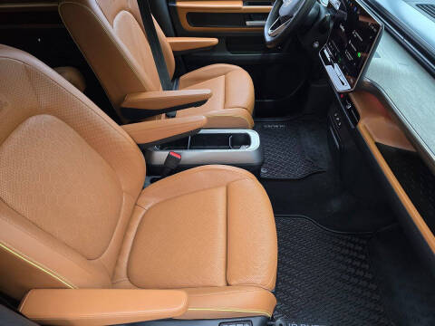 2025 Volkswagen ID. Buzz Pro S