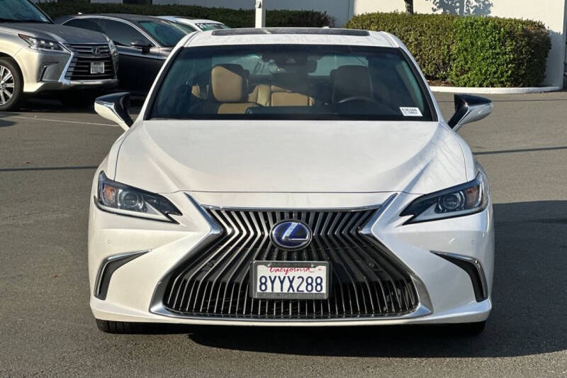2021 Lexus ES 300h