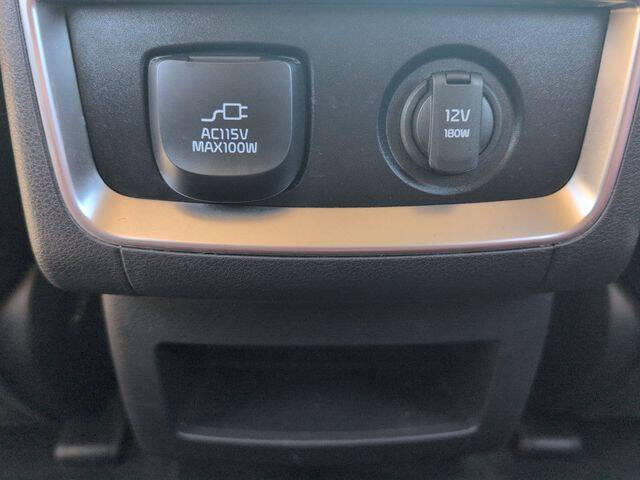 2022 Kia Carnival SX