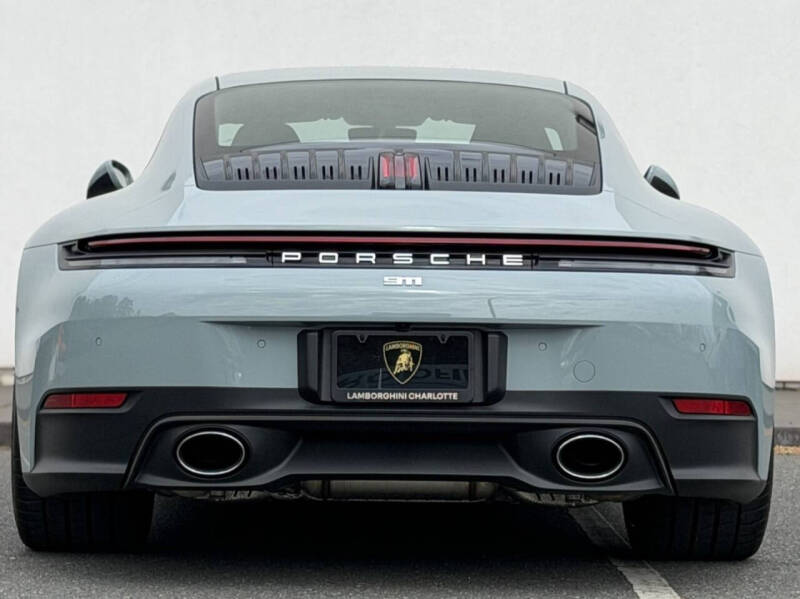 2025 Porsche 911 Carrera