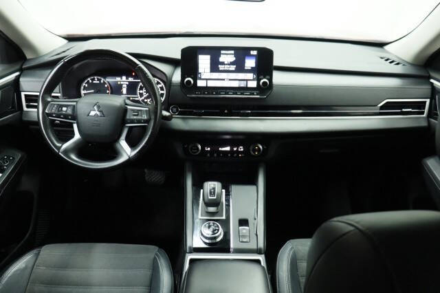 2022 Mitsubishi Outlander SE