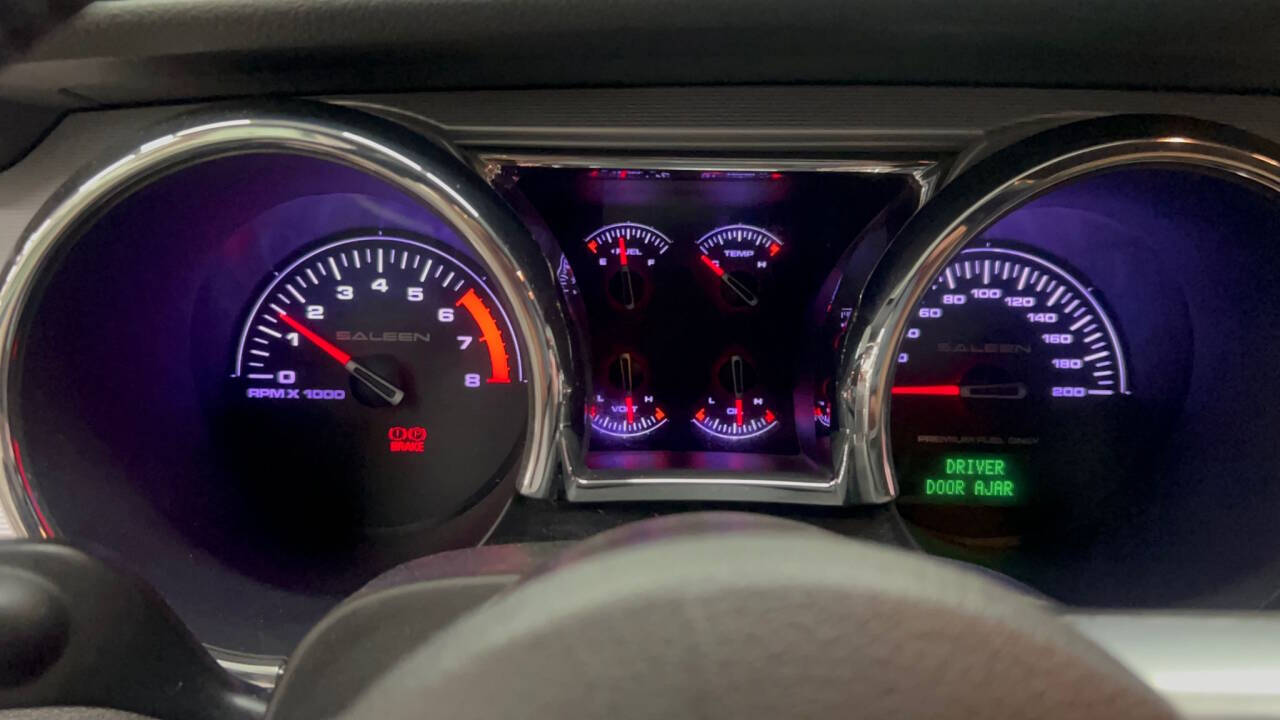 2006 Ford Mustang 8