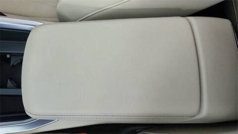 2022 Audi e-tron quattro Premium