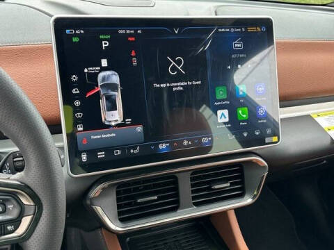 2025 VinFast VF8 Plus