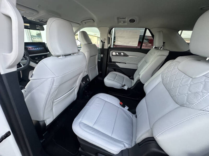 2026 Ford Explorer Platinum