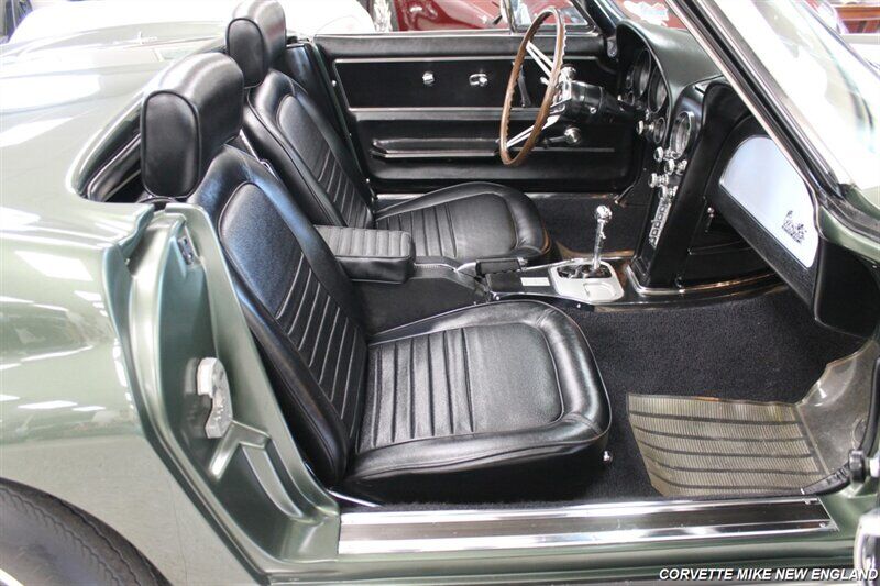 1967 Chevrolet Corvette 35