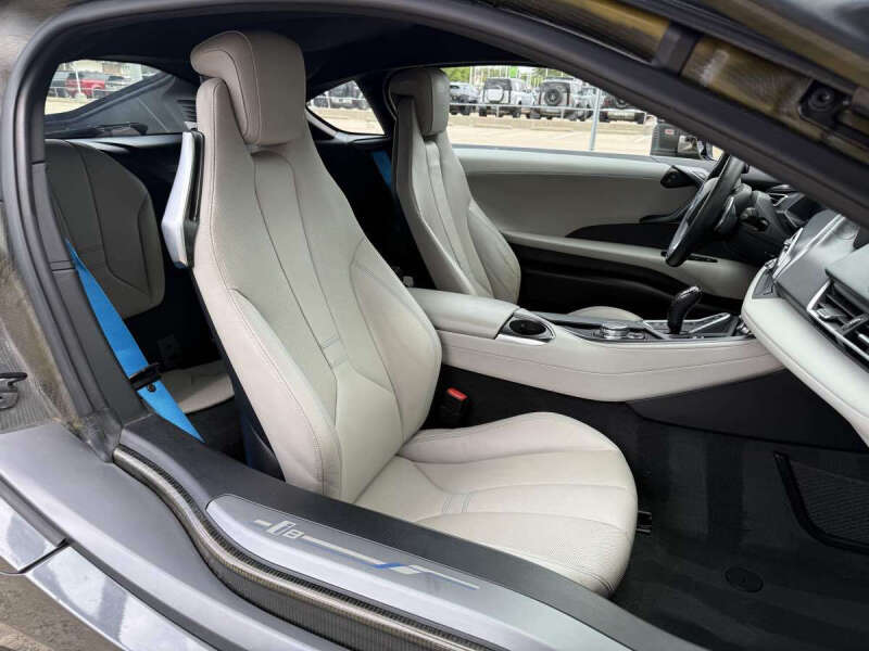 2015 BMW i8