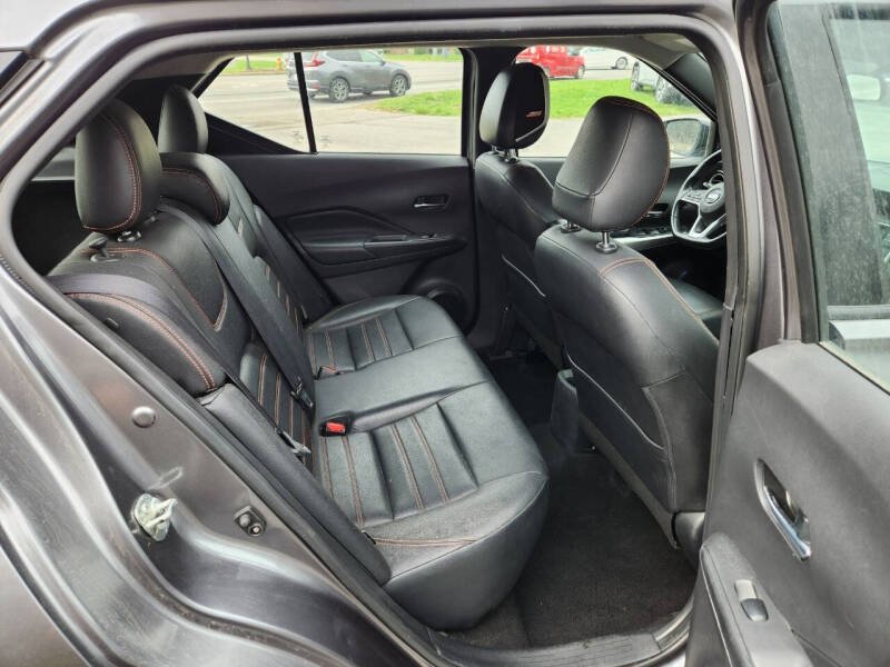 2020 Nissan Kicks SR