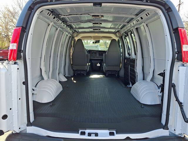 2026 GMC Savana 2500