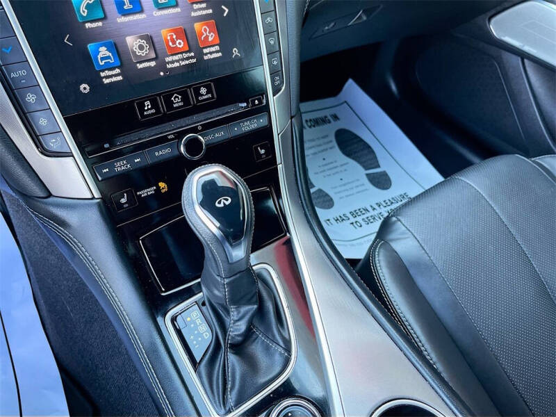 2022 Infiniti Q60 3.0T Luxe