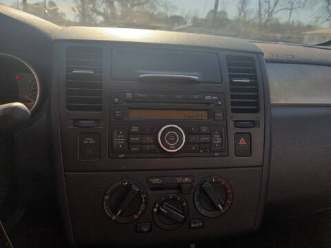 2011 Nissan Versa 1.8 SL