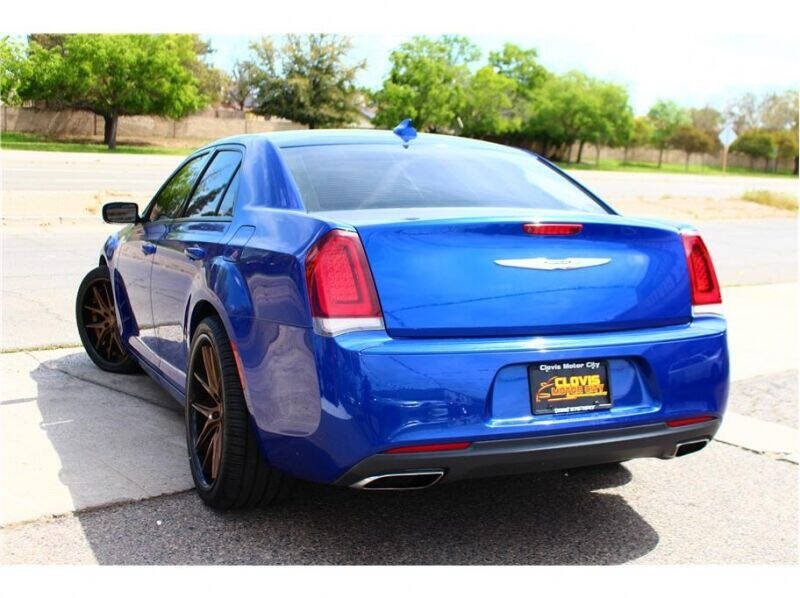 2018 Chrysler 300 S