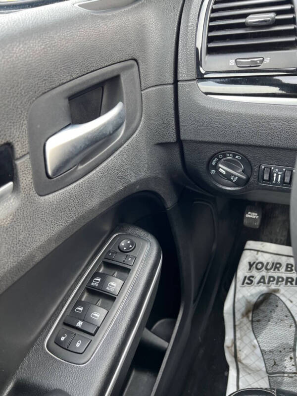 2023 Chrysler 300 S V6