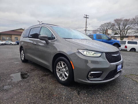 2022 Chrysler Pacifica Touring L