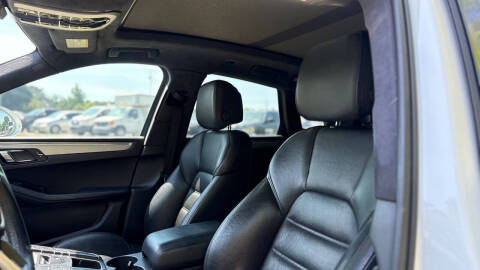 2015 Porsche Macan Turbo