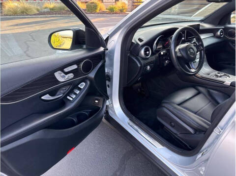 2017 Mercedes-Benz GLC GLC 300