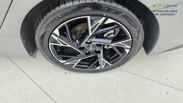 2025 Kia K5