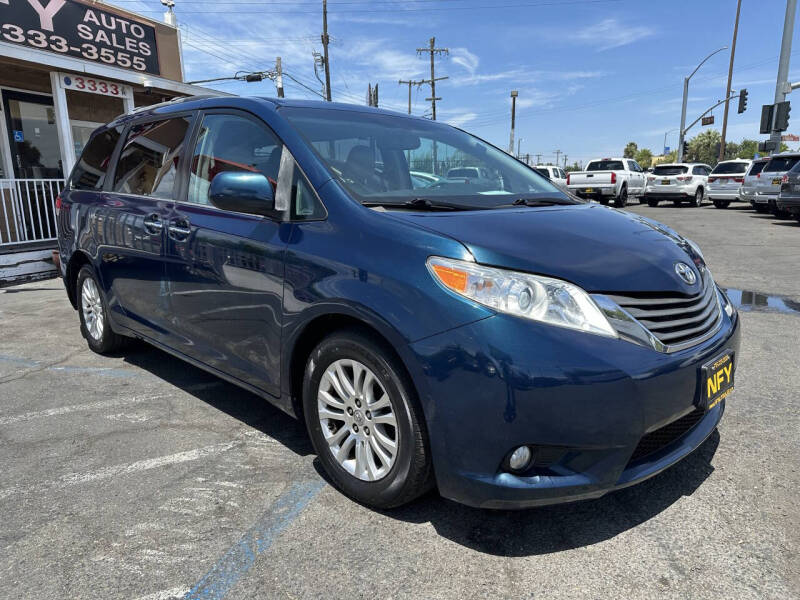 2012 Toyota Sienna XLE 8-Passenger