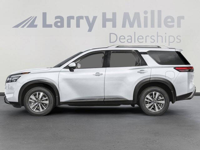 2025 Nissan Pathfinder SL