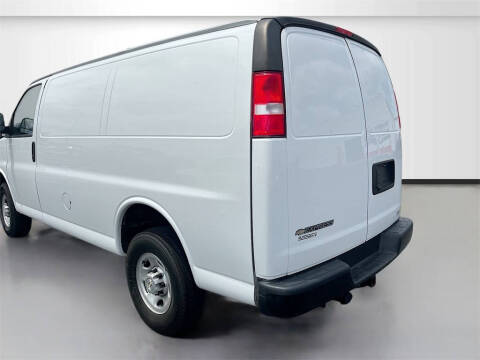 2023 Chevrolet Express 2500