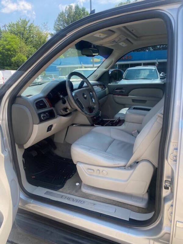 2014 Chevrolet Suburban LTZ