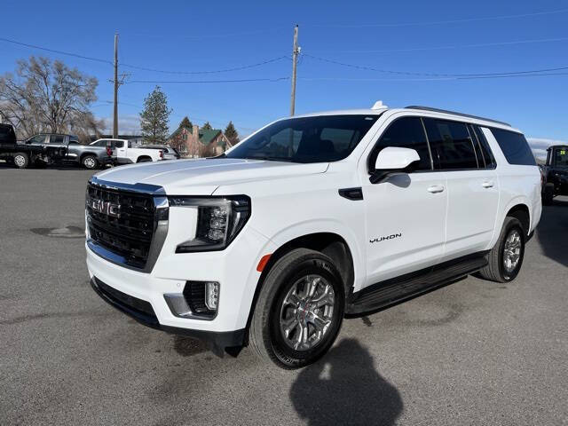 2023 GMC Yukon XL SLE