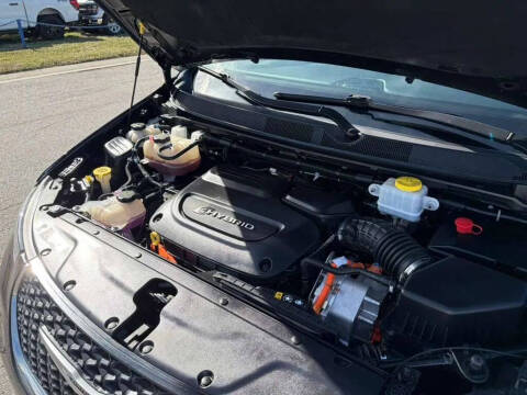 2022 Chrysler Pacifica Hybrid Touring L