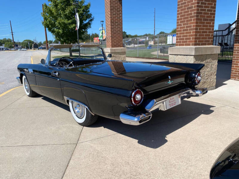 1957 Ford Thunderbird