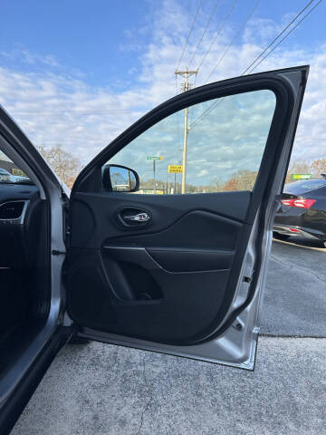 2019 Jeep Cherokee Latitude Plus