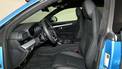 2022 Lamborghini Urus