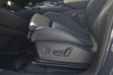 2025 Audi Q6 e-tron quattro Premium Plus