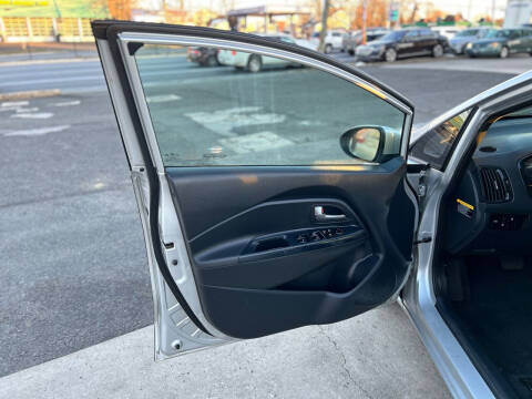 2015 Kia Rio 5-Door LX