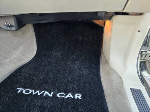 1997 Lincoln Town Car Executive