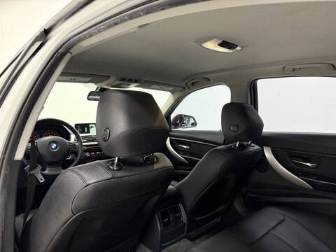 2017 BMW 3 Series 320i