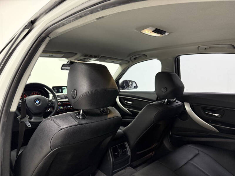 2017 BMW 3 Series 320i