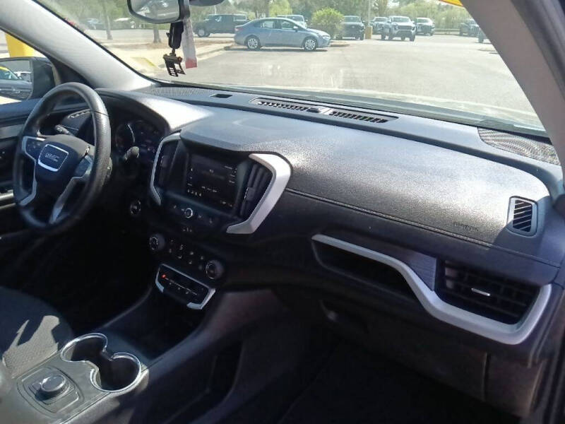 2022 GMC Terrain SLE