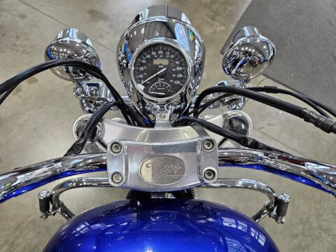 1999 Victory V92