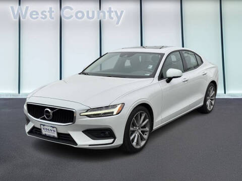 2021 Volvo S60 T6 Momentum