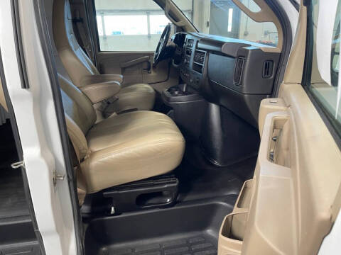 2023 Chevrolet Express 2500