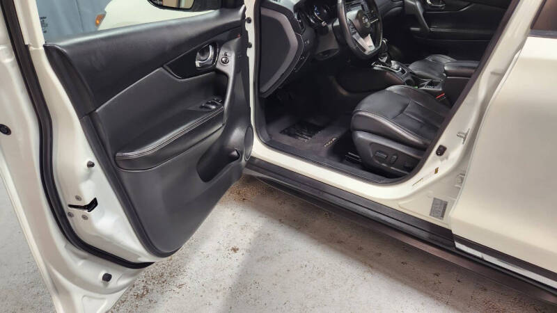 2020 Nissan Rogue SL