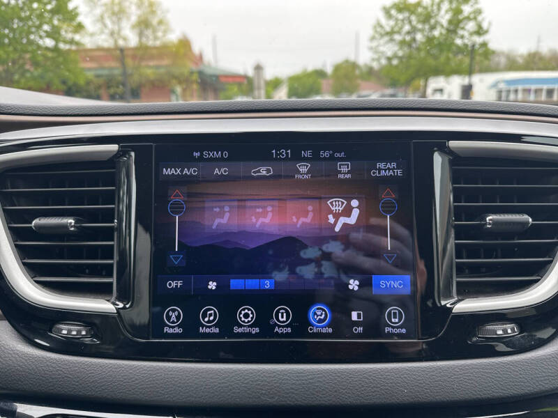 2017 Chrysler Pacifica Touring