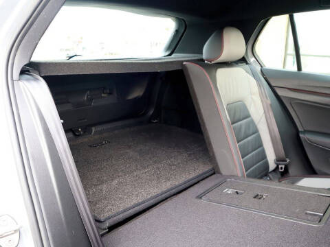 2022 Volkswagen Golf GTI SE