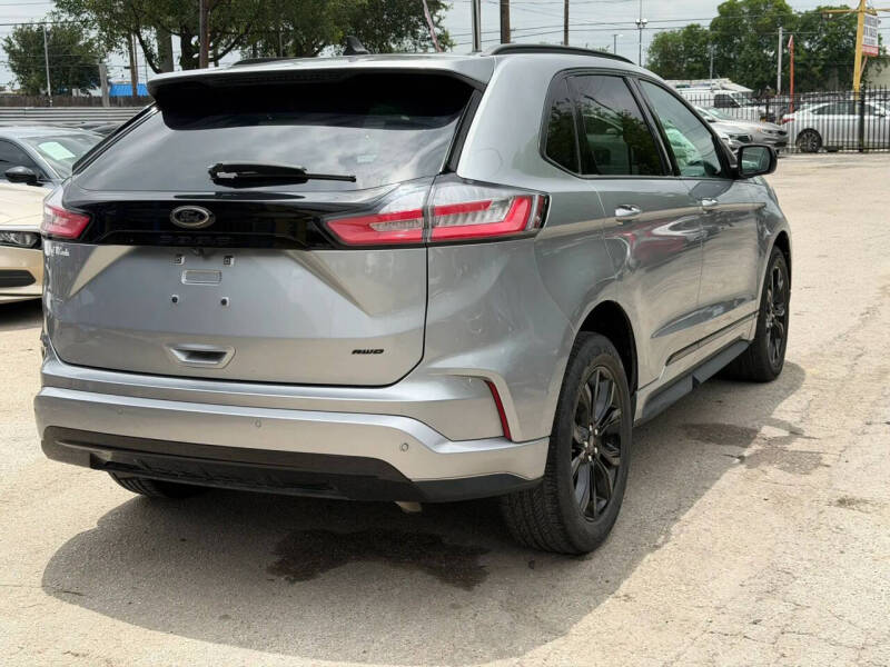2022 Ford Edge SE