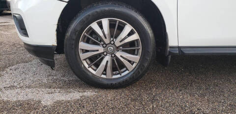 2017 Nissan Pathfinder S